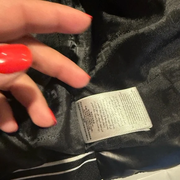 Givenchy Elegant Black Outerwear - Picture 8 of 10